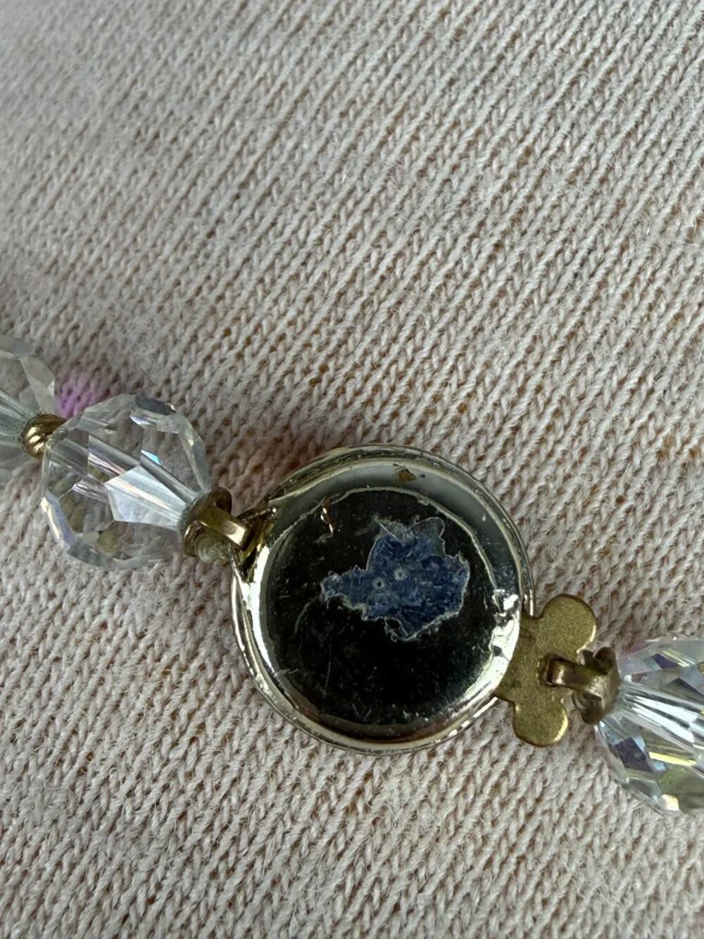 Vintage Aurora Borealis Glass Bead Necklace 15